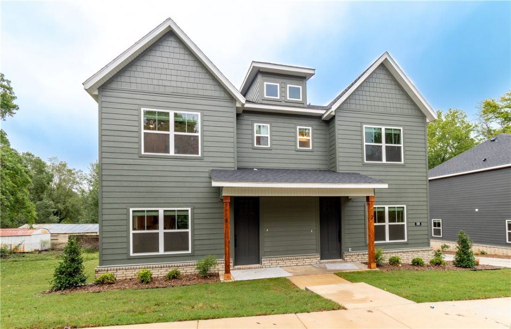 1528 W Sligo Street, Fayetteville, AR 72701 Main Photo