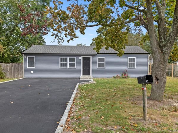 635 Provost Avenue, Bellport, NY 11713