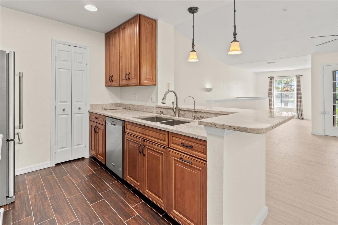 8911 Manor Loop, Unit 208, Lakewood Ranch, FL 34202 Photo