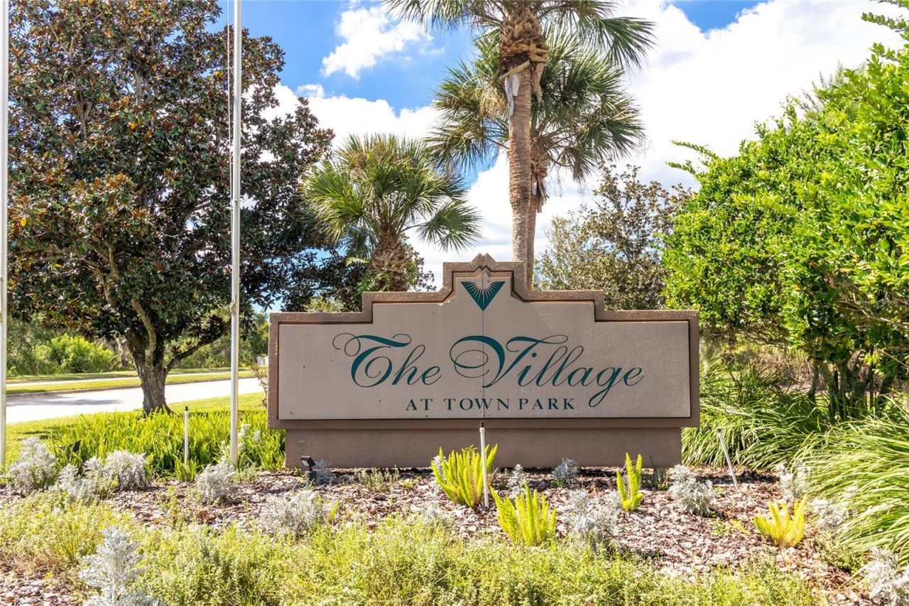 8911 Manor Loop, Unit 208, Lakewood Ranch, FL 34202 Photo