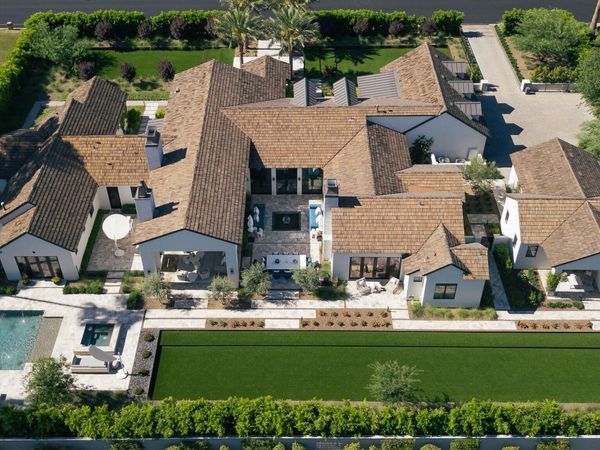 6235 E MONTECITO Avenue, Scottsdale, AZ 85251