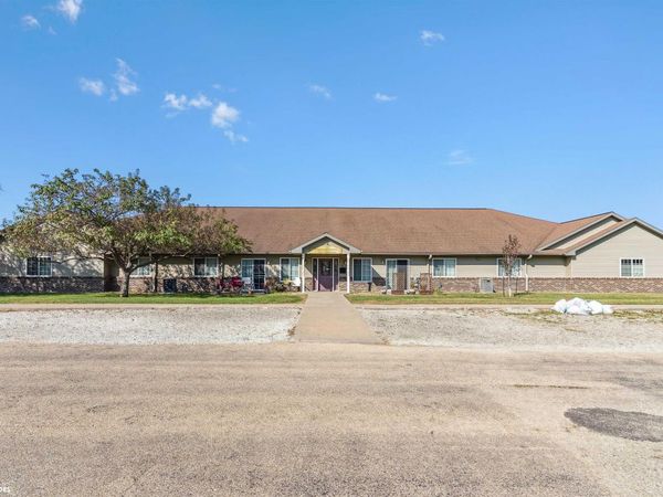 409-H Garfield ST, Gladbrook, IA 50635