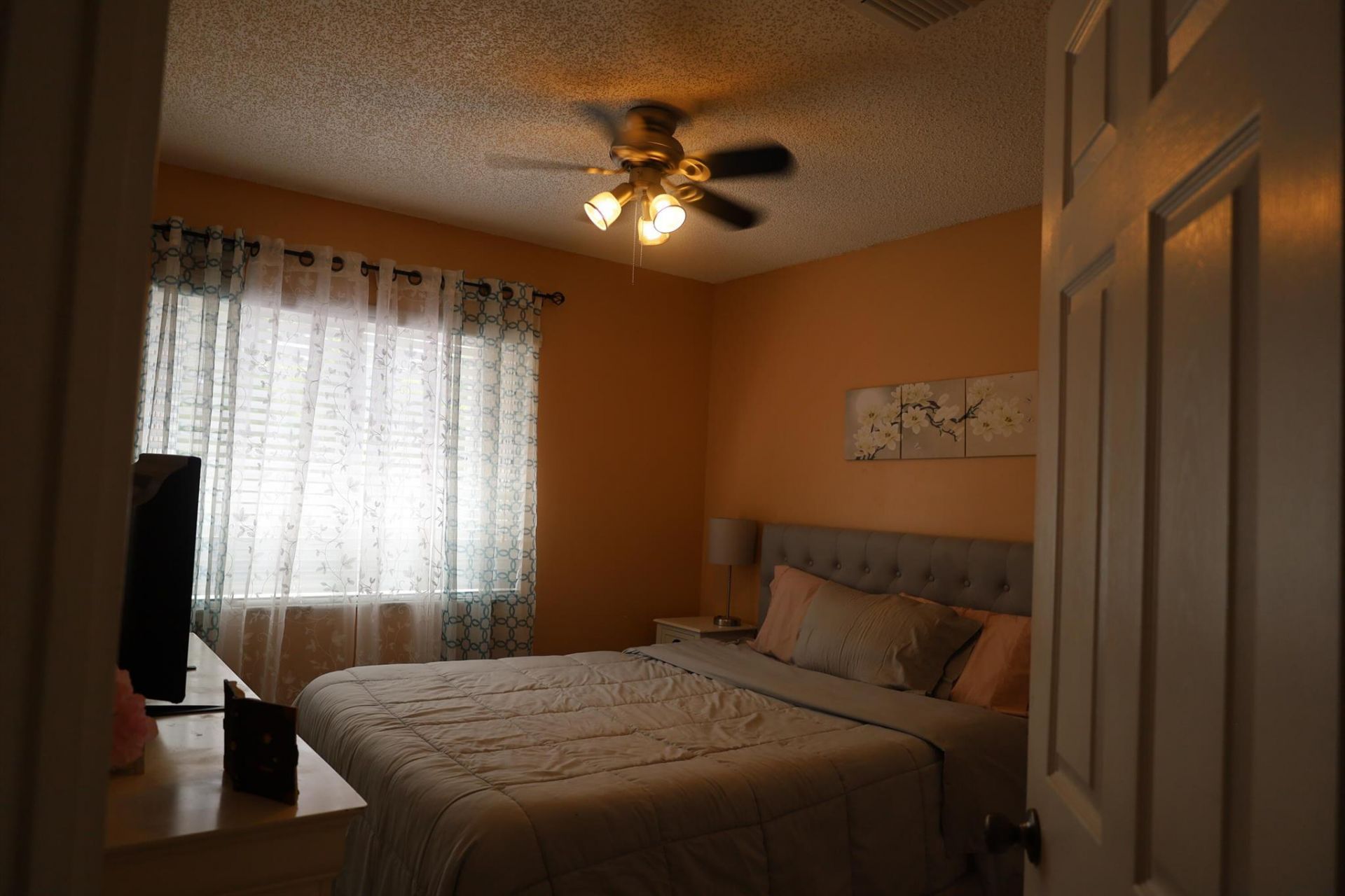 881 NW 208th Drive, Pembroke Pines, FL 33029 Photo