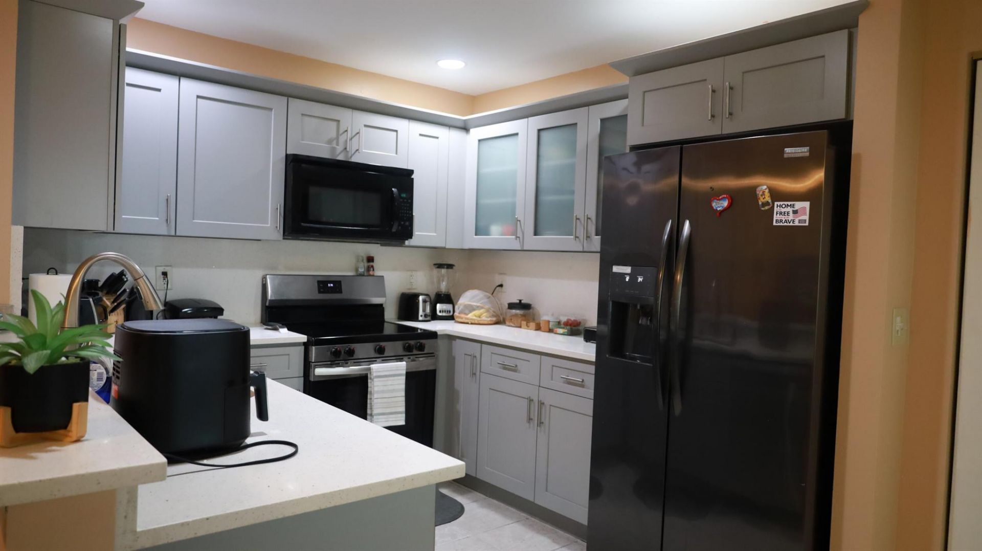 881 NW 208th Drive, Pembroke Pines, FL 33029 Photo