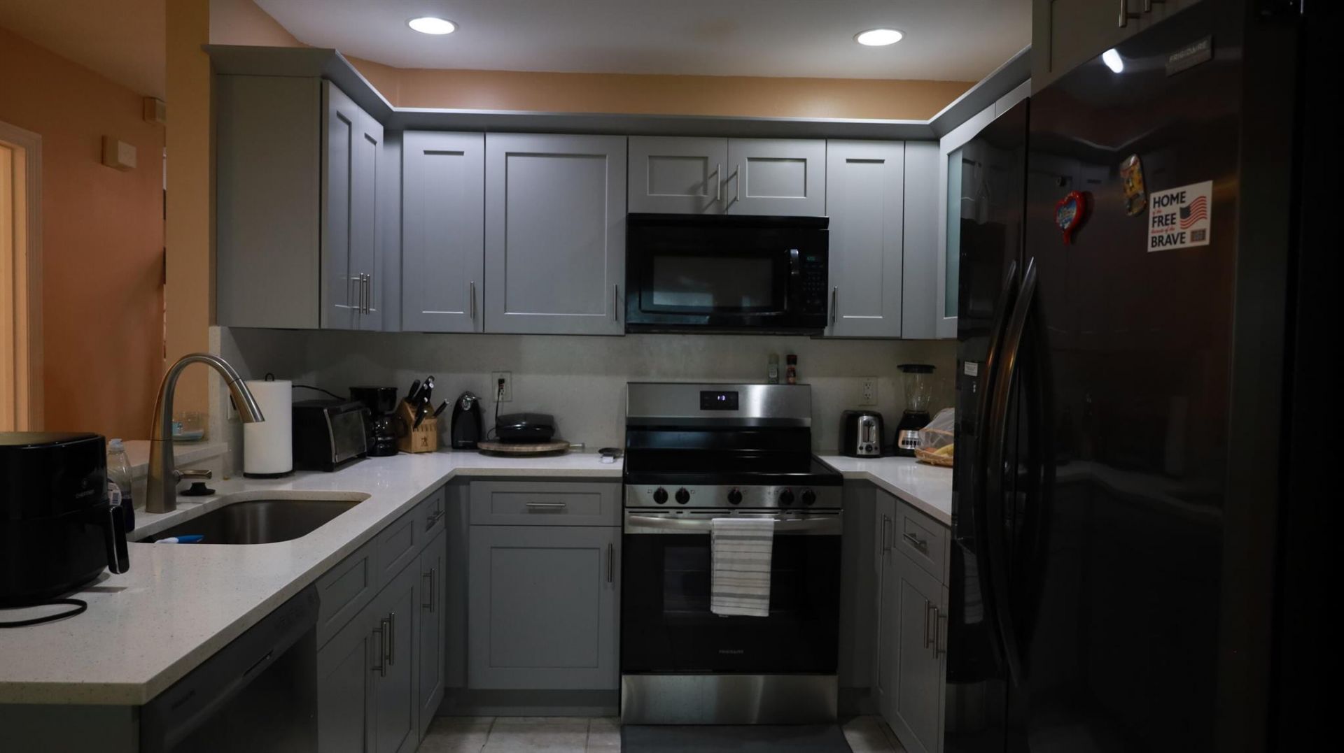 881 NW 208th Drive, Pembroke Pines, FL 33029 Photo