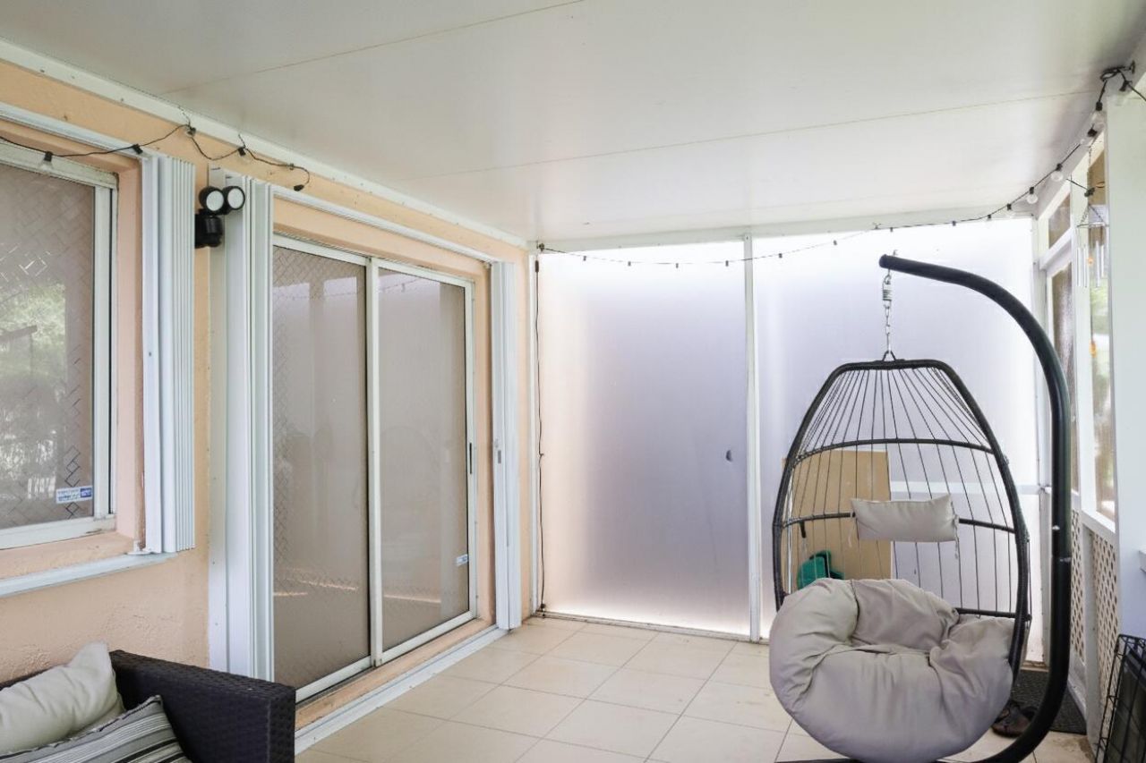 881 NW 208th Drive, Pembroke Pines, FL 33029 Photo