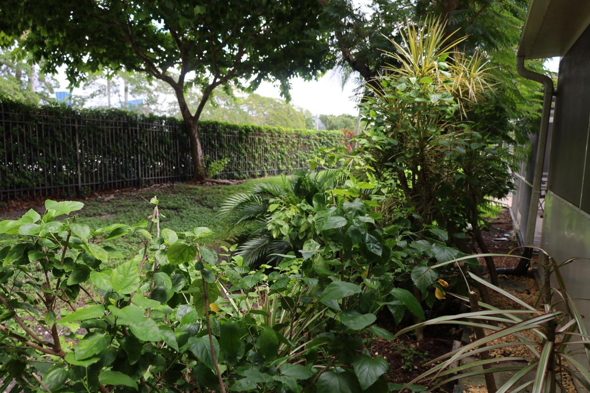 881 NW 208th Drive, Pembroke Pines, FL 33029 Photo