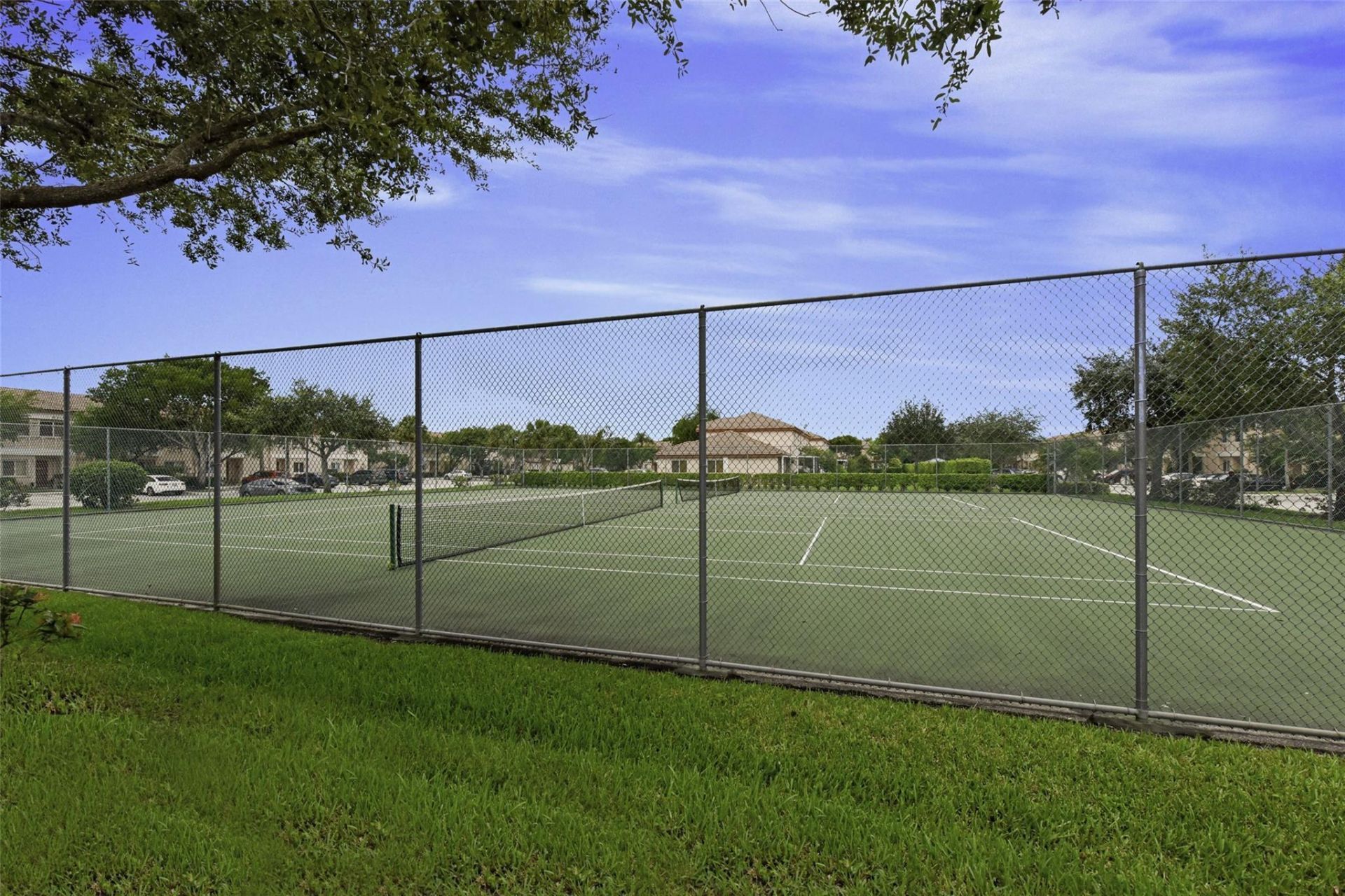 881 NW 208th Drive, Pembroke Pines, FL 33029 Photo