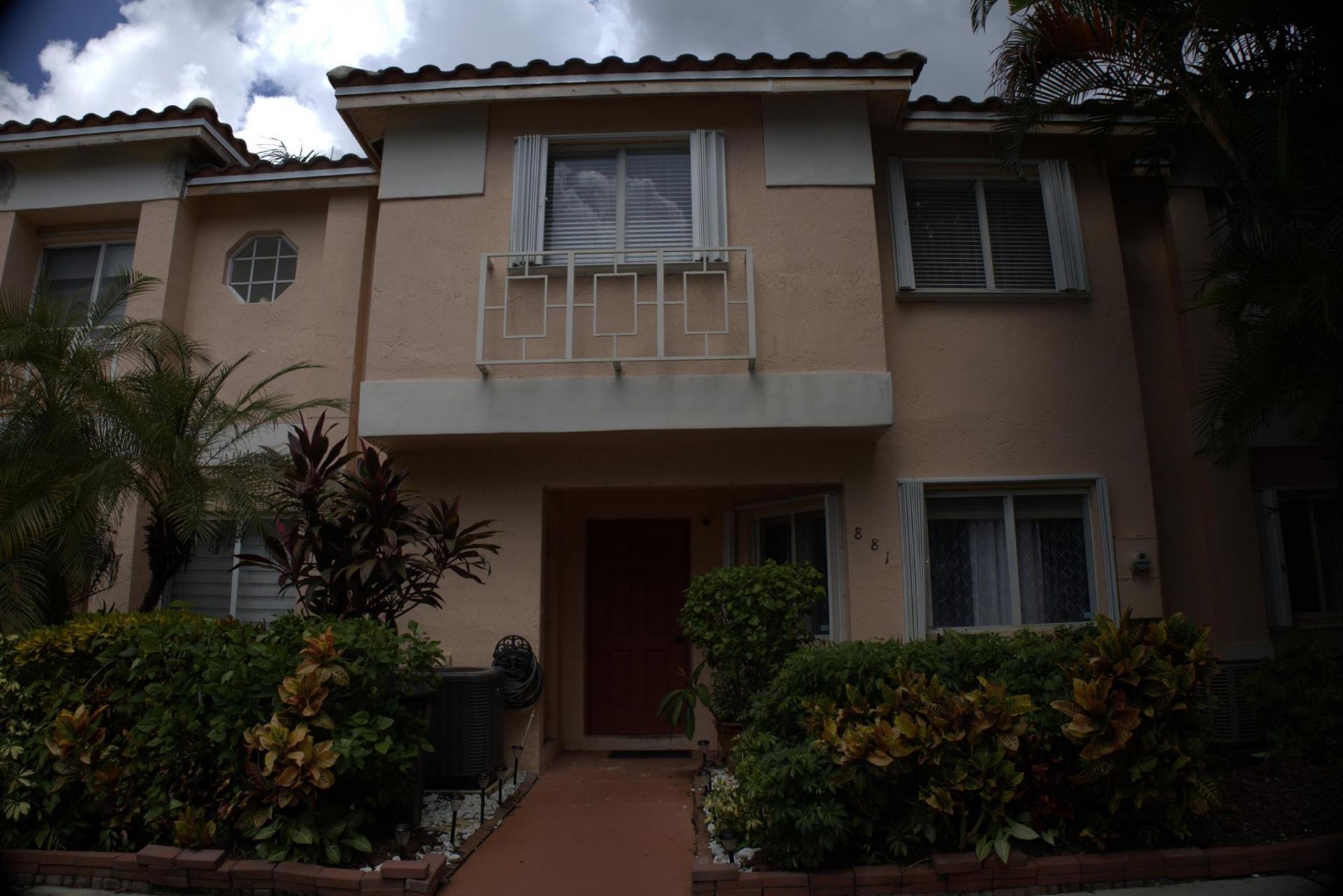 881 NW 208th Drive, Pembroke Pines, FL 33029 Photo