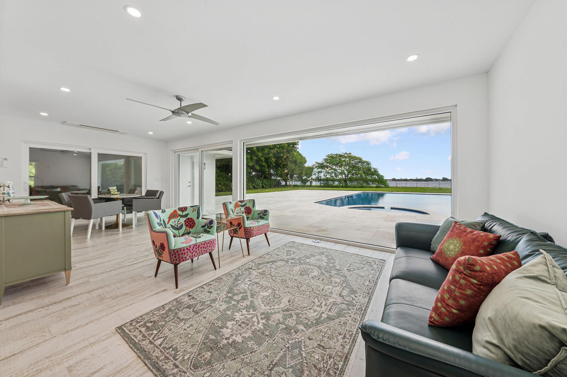 8 Woodbrook Circle, West Palm Beach, FL 33401 Photo