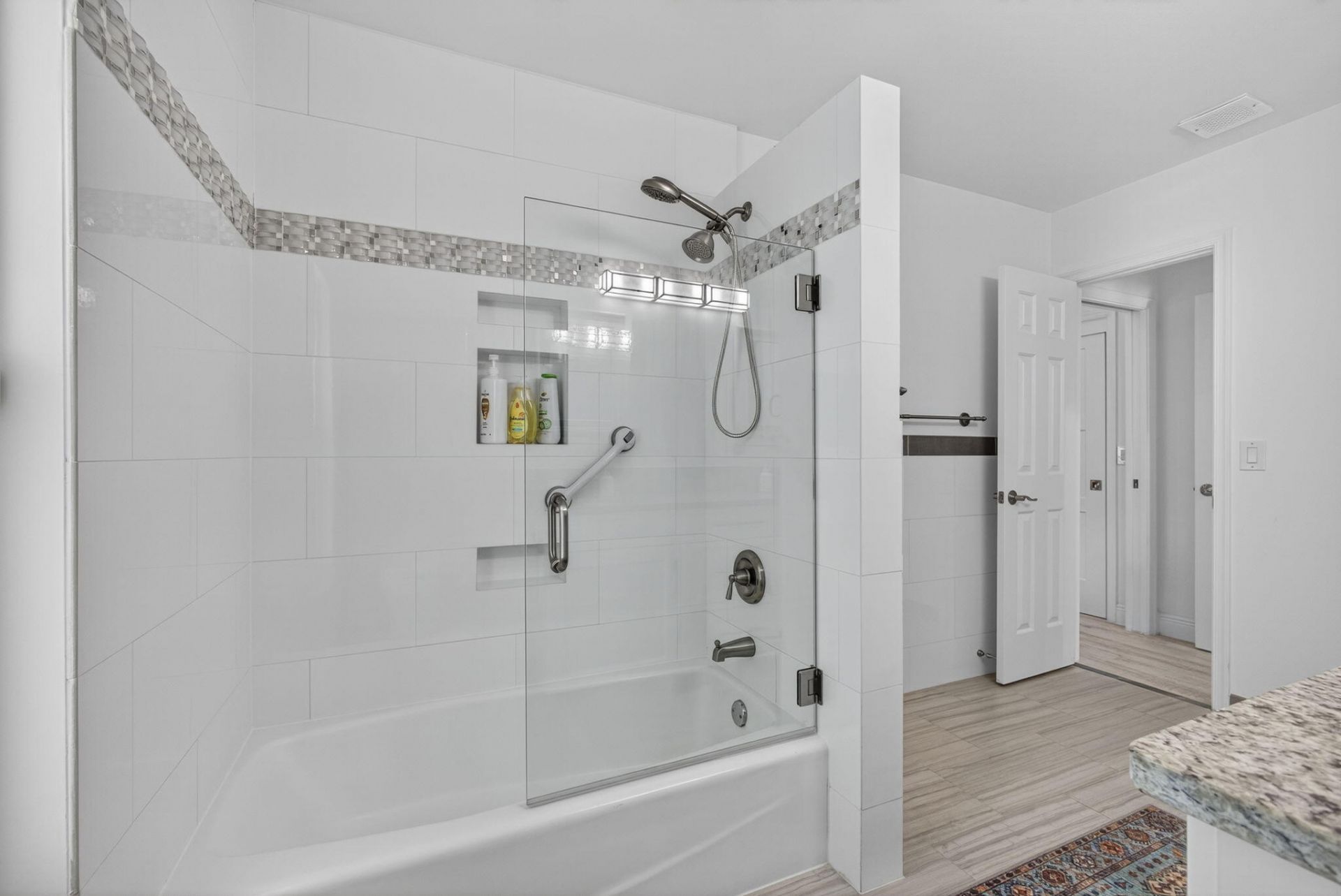 8 Woodbrook Circle, West Palm Beach, FL 33401 Photo