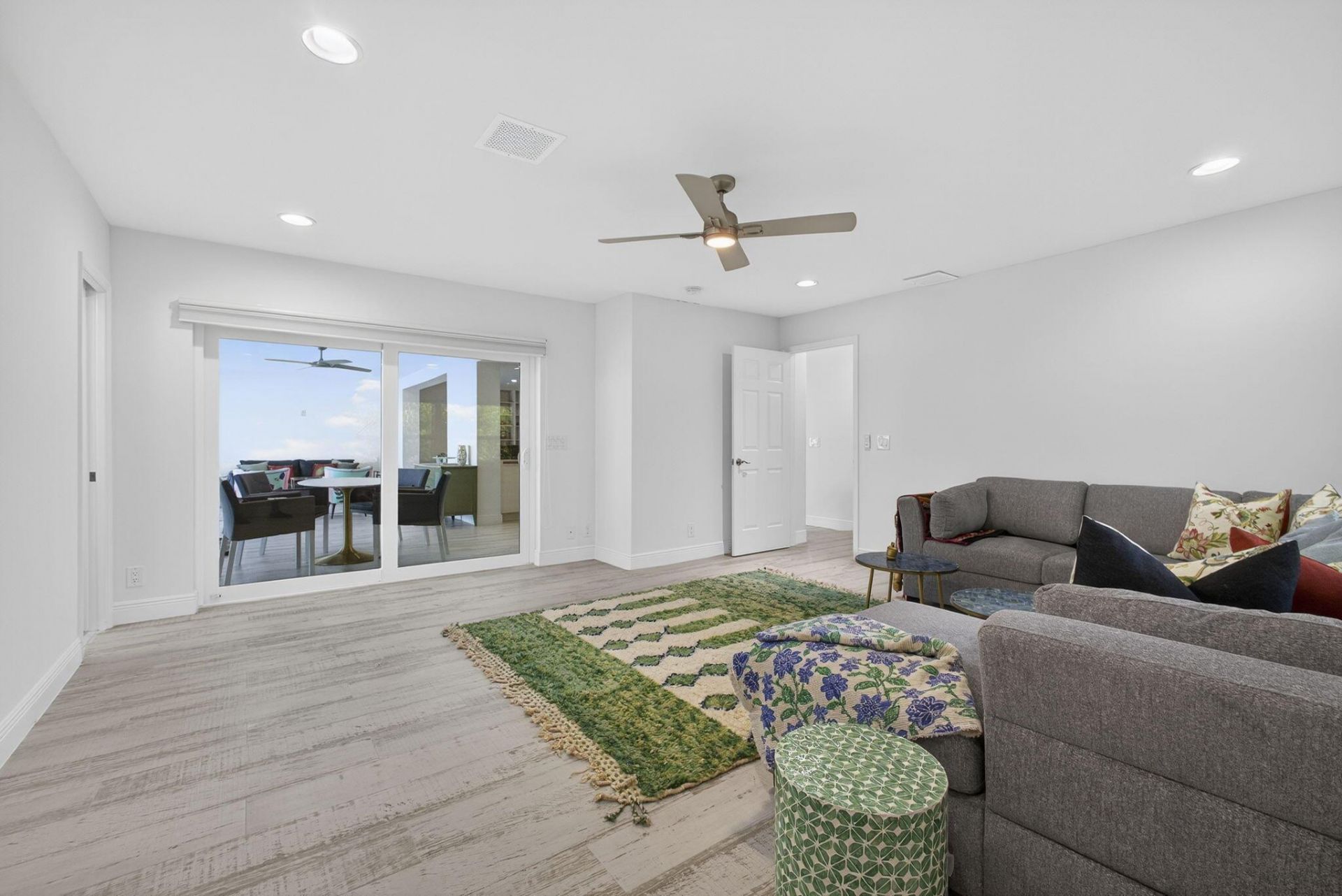 8 Woodbrook Circle, West Palm Beach, FL 33401 Photo