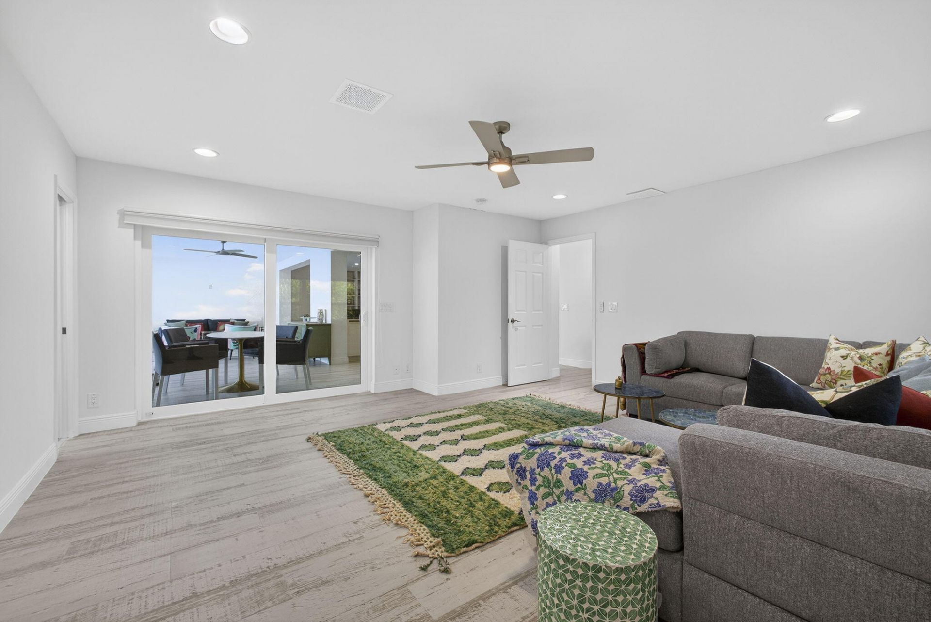 8 Woodbrook Circle, West Palm Beach, FL 33401 Photo