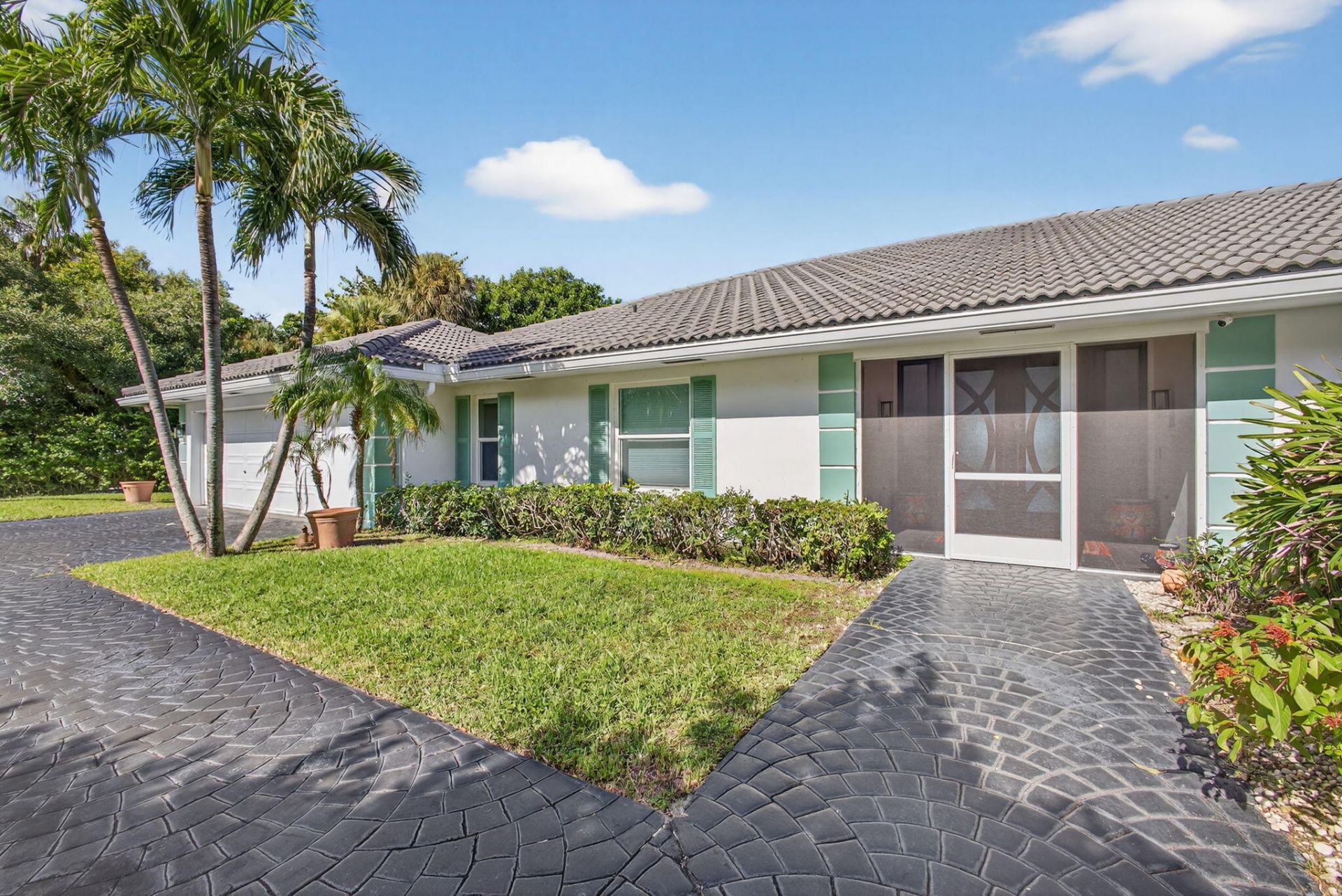 8 Woodbrook Circle, West Palm Beach, FL 33401 Photo