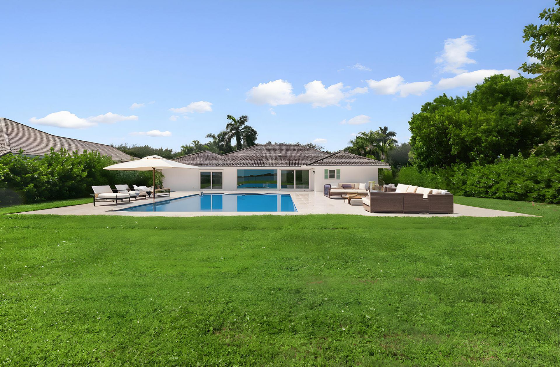 8 Woodbrook Circle, West Palm Beach, FL 33401 Photo