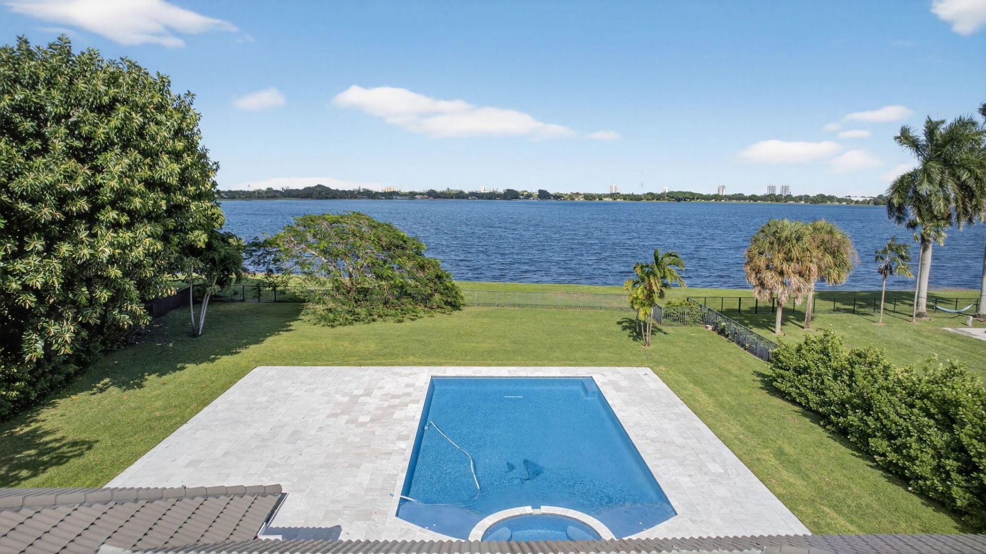 8 Woodbrook Circle, West Palm Beach, FL 33401 Photo