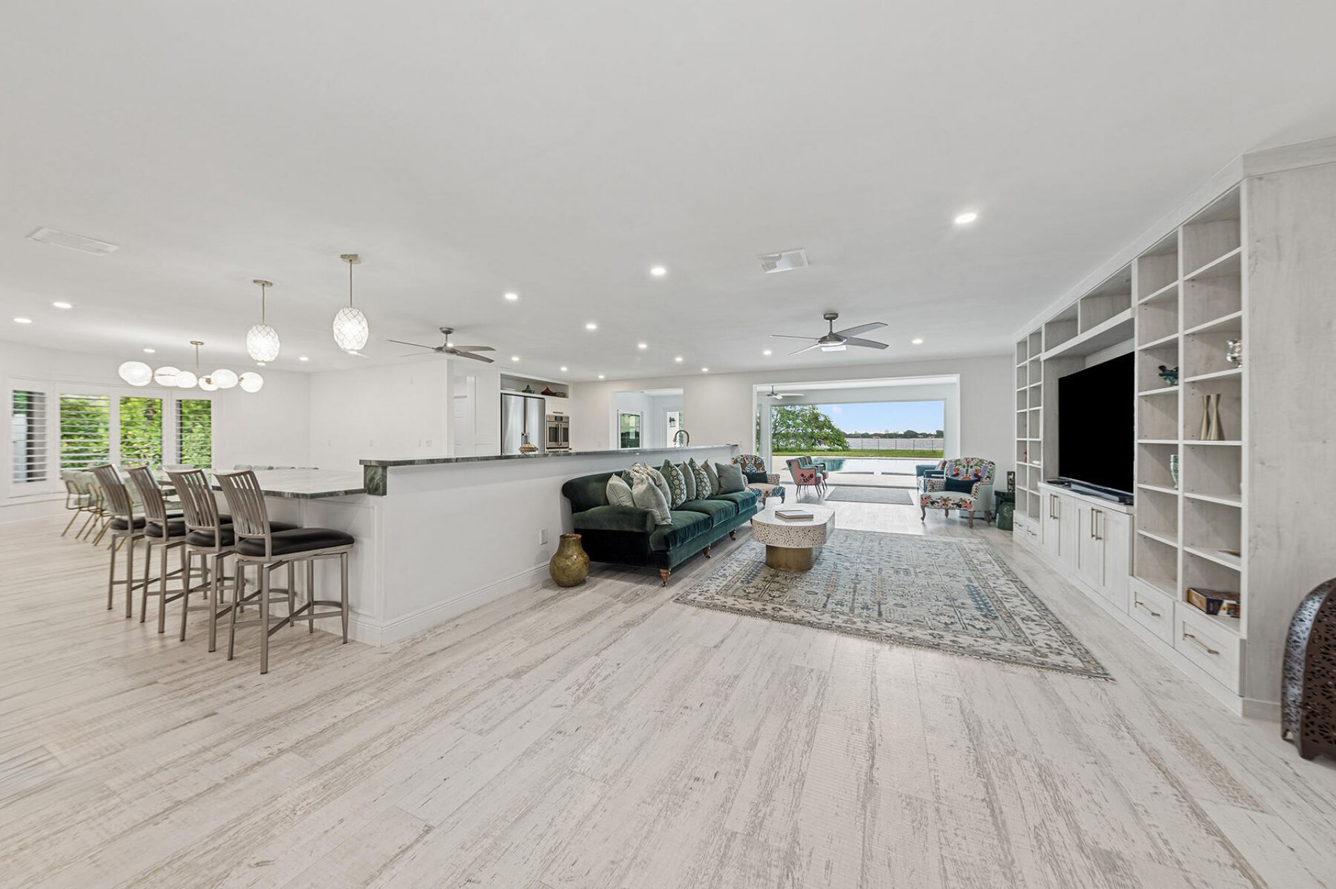 8 Woodbrook Circle, West Palm Beach, FL 33401 Photo