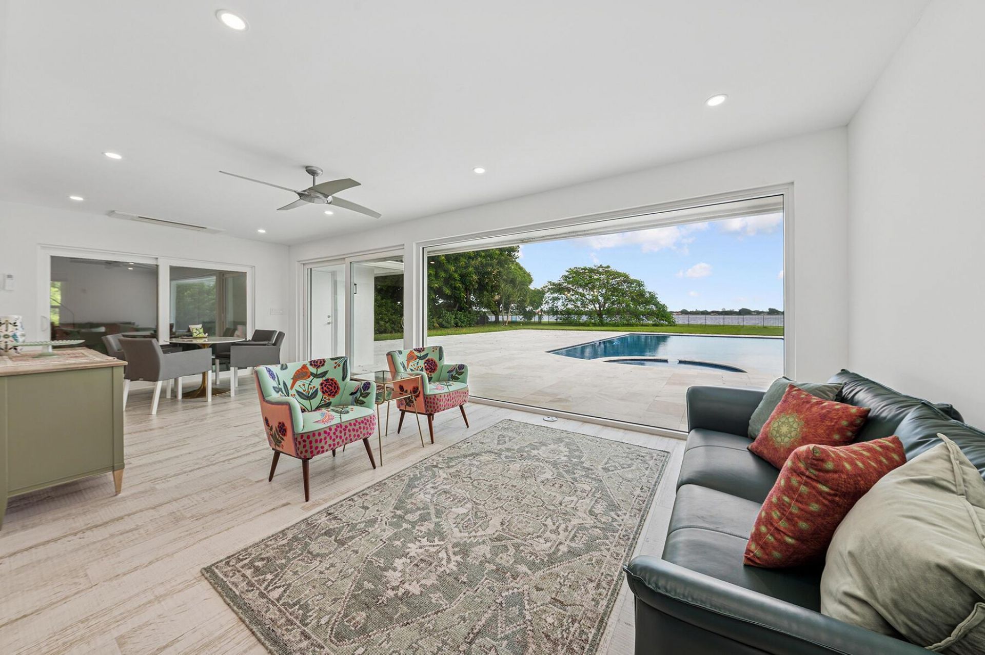 8 Woodbrook Circle, West Palm Beach, FL 33401 Photo