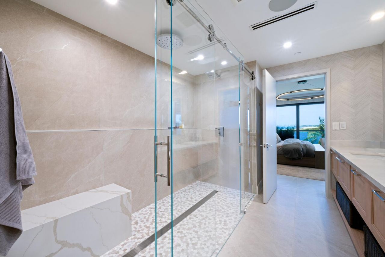 206 Inlet Way, Unit 2w, Palm Beach Shores, FL 33404 Photo