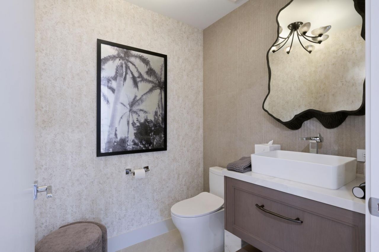 206 Inlet Way, Unit 2w, Palm Beach Shores, FL 33404 Photo