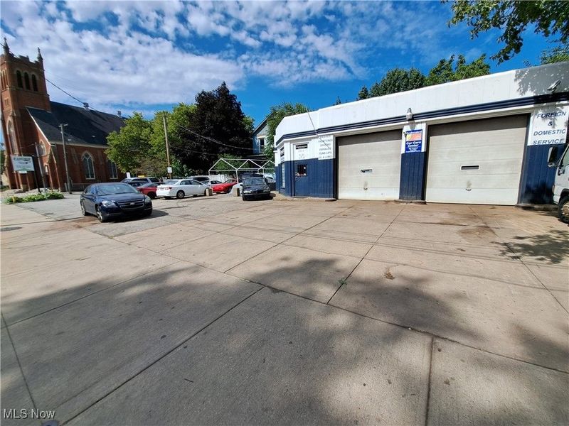 2884 Scranton Road, Cleveland, OH 44113 Photo 6
