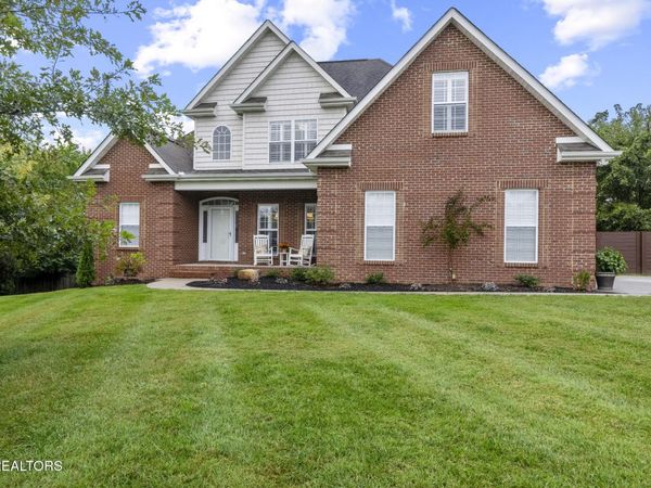 7707 Twin Maple Drive, Knoxville, TN 37938