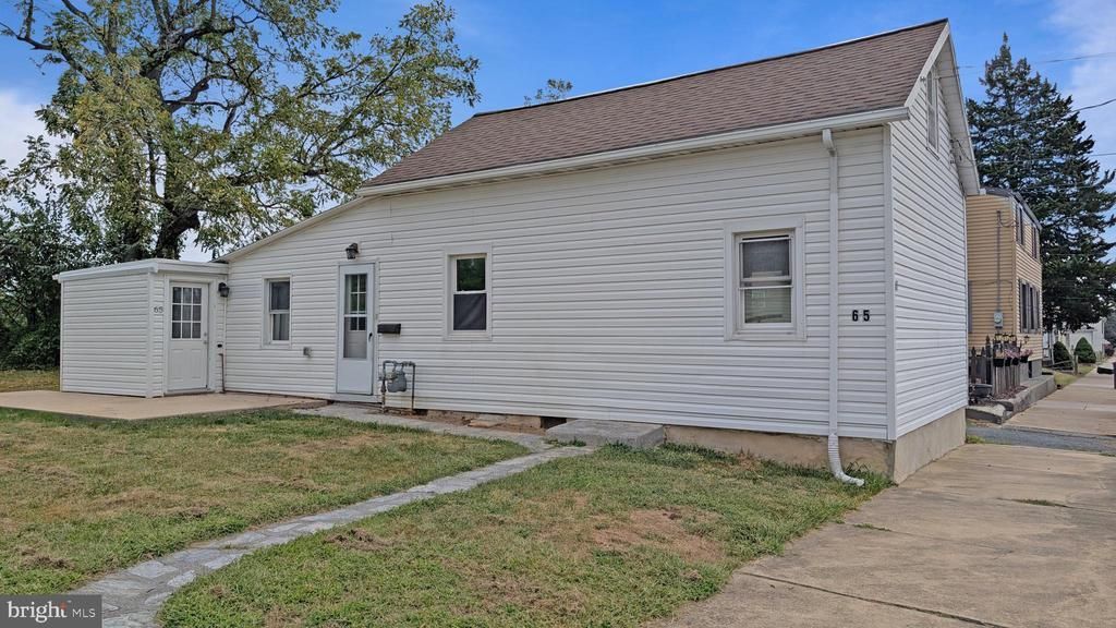 65 W DONEGAL STREET Mount Joy, PA 17552