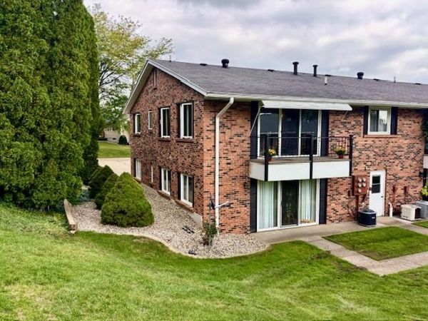 230 S State Street, Unit 84, Zeeland, MI 49464