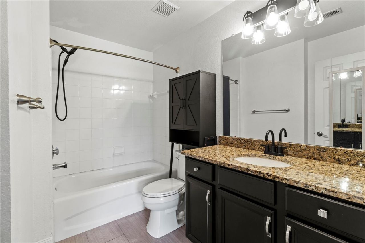 8911 Manor Loop, Unit 204, Lakewood Ranch, FL 34202 Photo