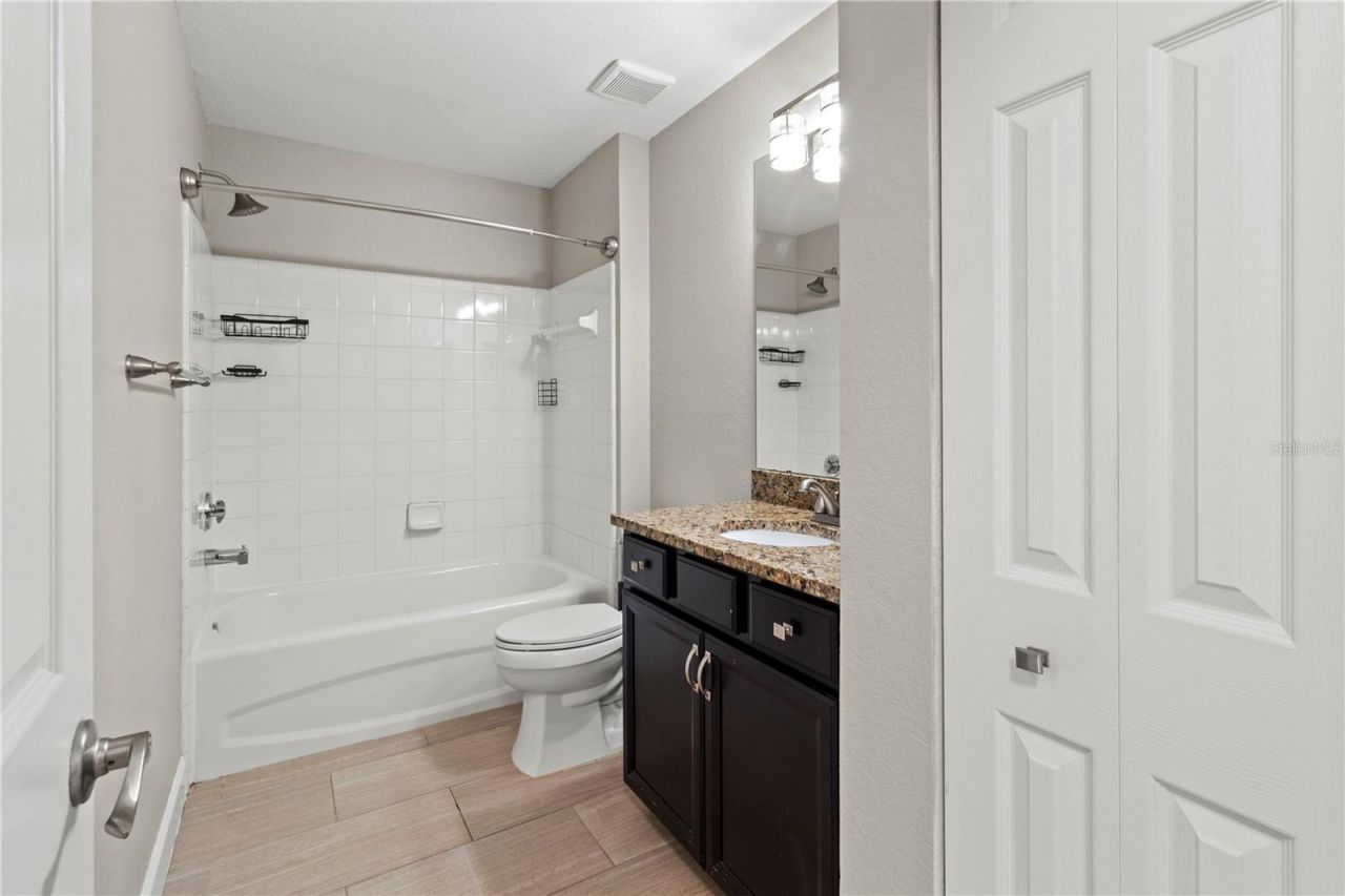 8911 Manor Loop, Unit 204, Lakewood Ranch, FL 34202 Photo