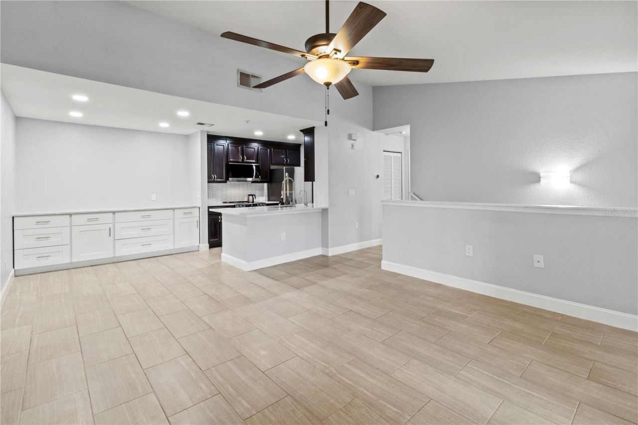 8911 Manor Loop, Unit 204, Lakewood Ranch, FL 34202 Photo