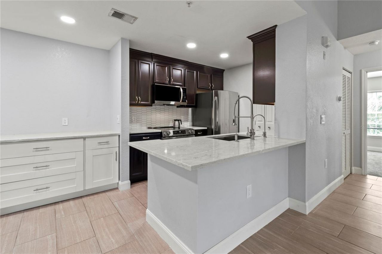 8911 Manor Loop, Unit 204, Lakewood Ranch, FL 34202 Photo