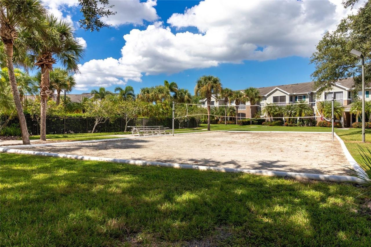 8911 Manor Loop, Unit 204, Lakewood Ranch, FL 34202 Photo