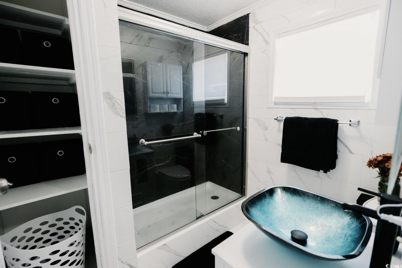 307 Flagg St. Photo 6