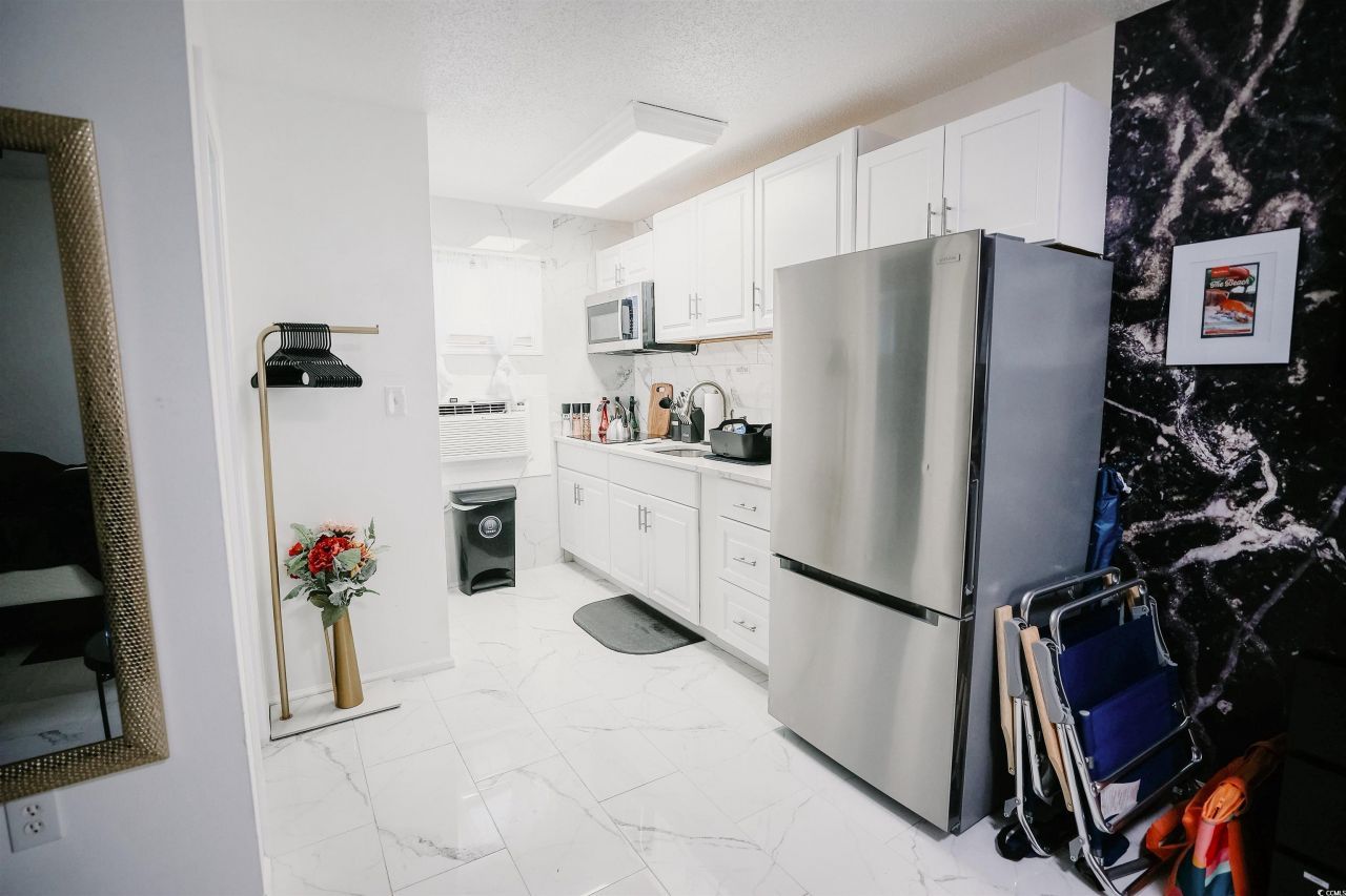 307 Flagg St. Photo 8