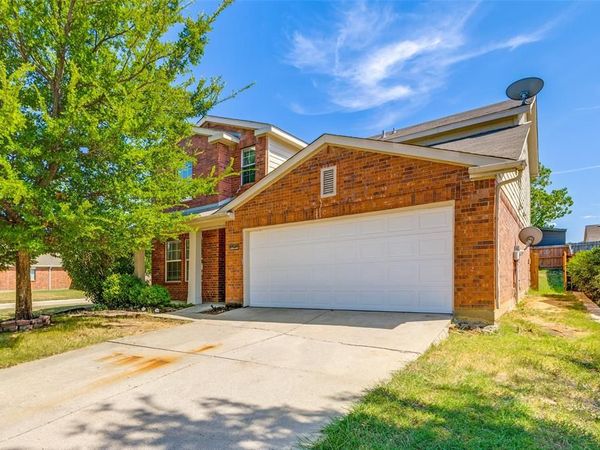 8924 Tumbleweed Drive, Cross Roads, TX 76227