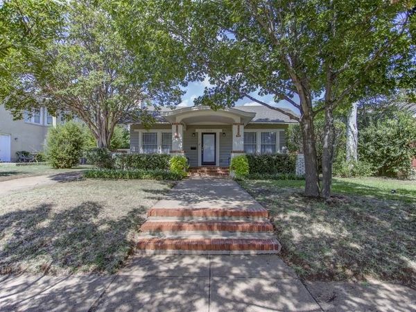 2220 W Rosedale Street S, Fort Worth, TX 76110