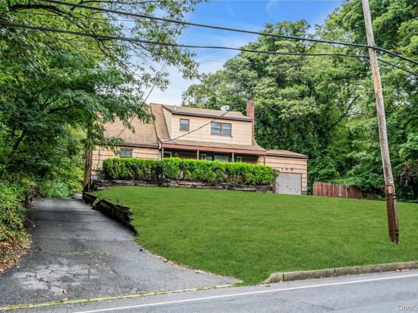 769 Meadow Road, Smithtown, NY 11787