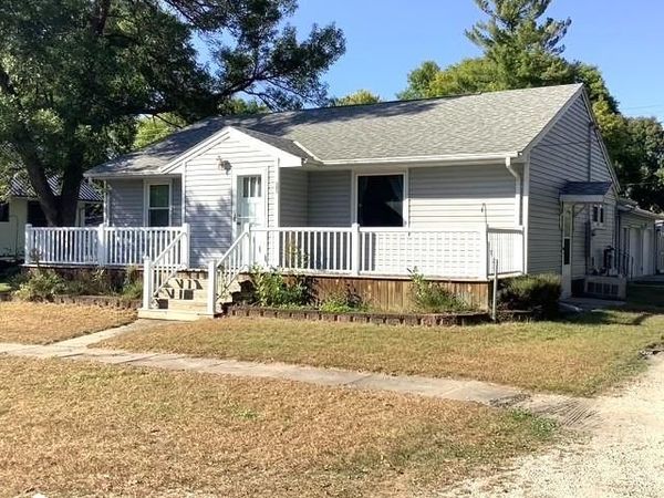 303 W 1st Avenue, Swea City, IA 50590