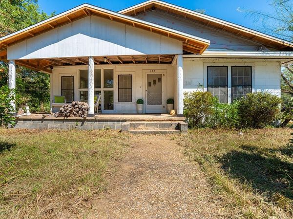 137 Parker Lane, Laurel Hill, FL 32567