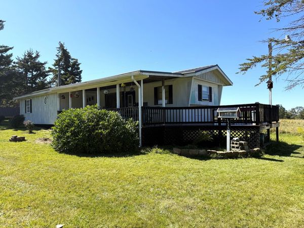 1725 E Woodrow Branch Road, Marlinton, WV 24954