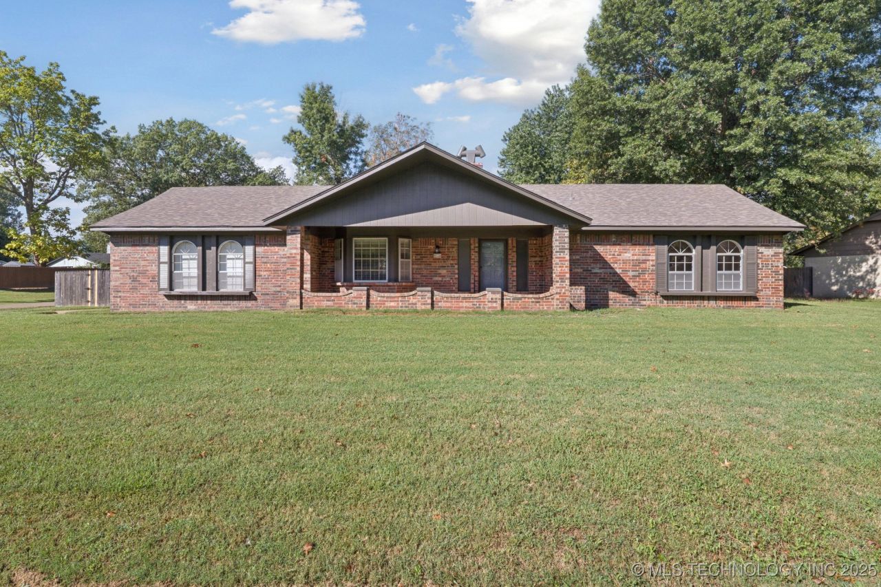 9726 S Houston Avenue, Jenks, OK 74037 Main Photo