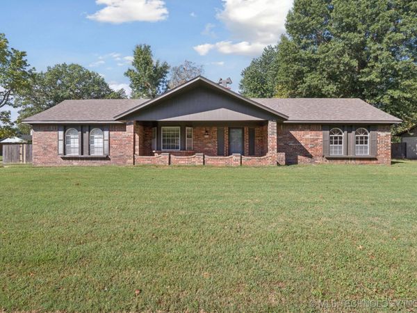 9726 S Houston Avenue, Jenks, OK 74037