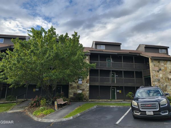 1380 Ski View Drive, Gatlinburg, TN 37738