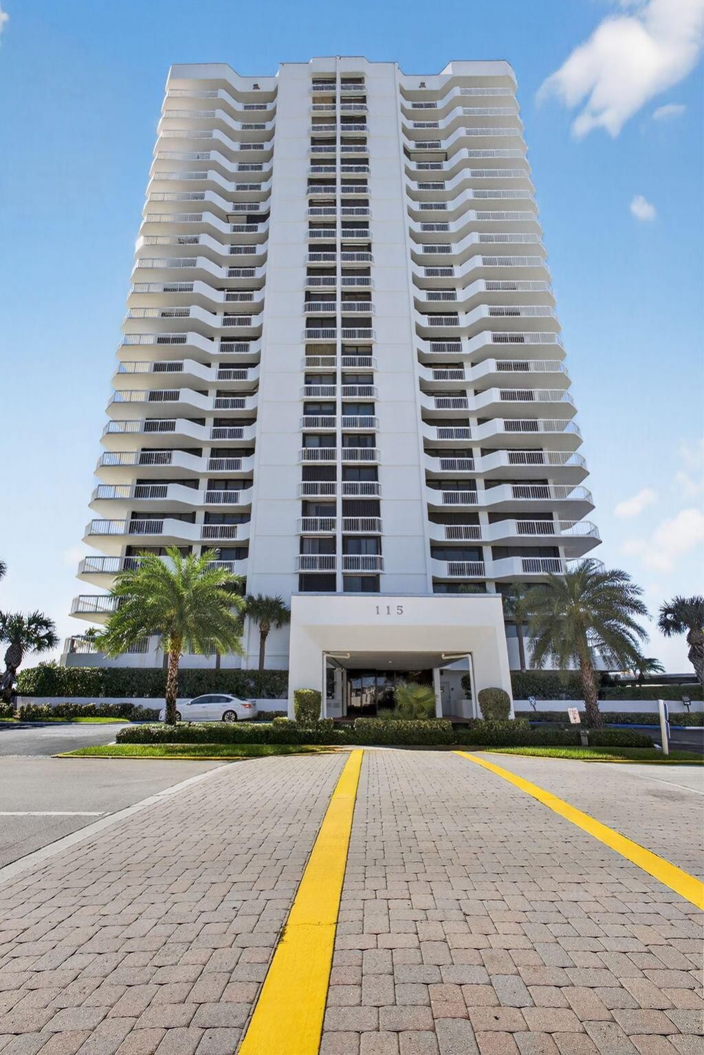 115 Lakeshore Drive, Unit 746, North Palm Beach, FL 33408 Photo