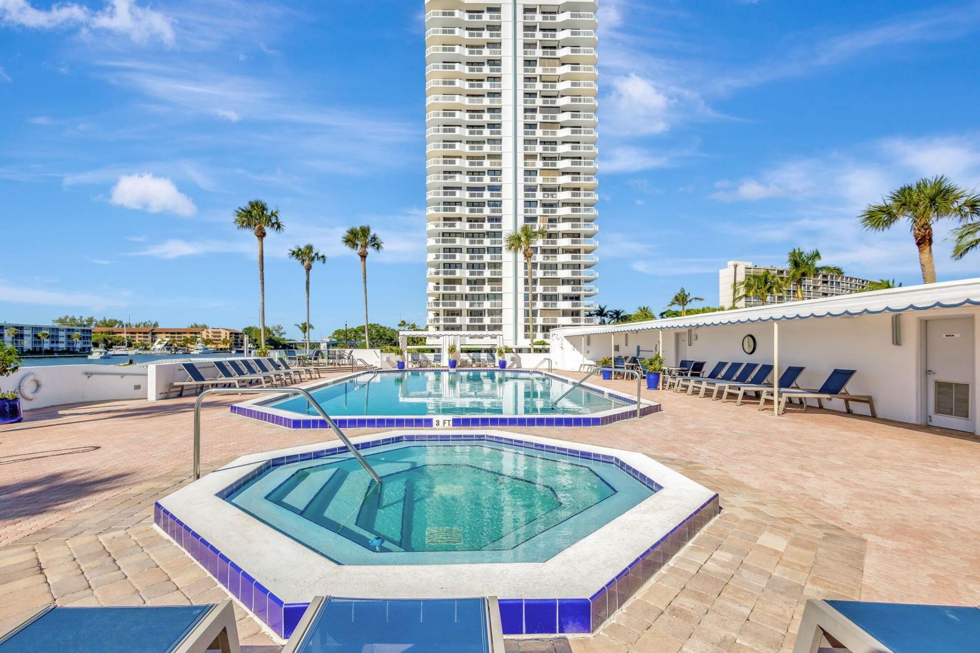 115 Lakeshore Drive, Unit 746, North Palm Beach, FL 33408 Photo