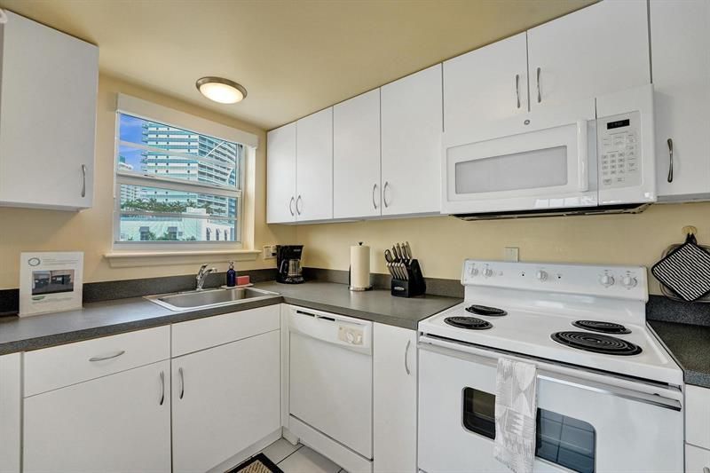 341 N Birch Road, Unit 416, Fort Lauderdale, FL 33304 Photo