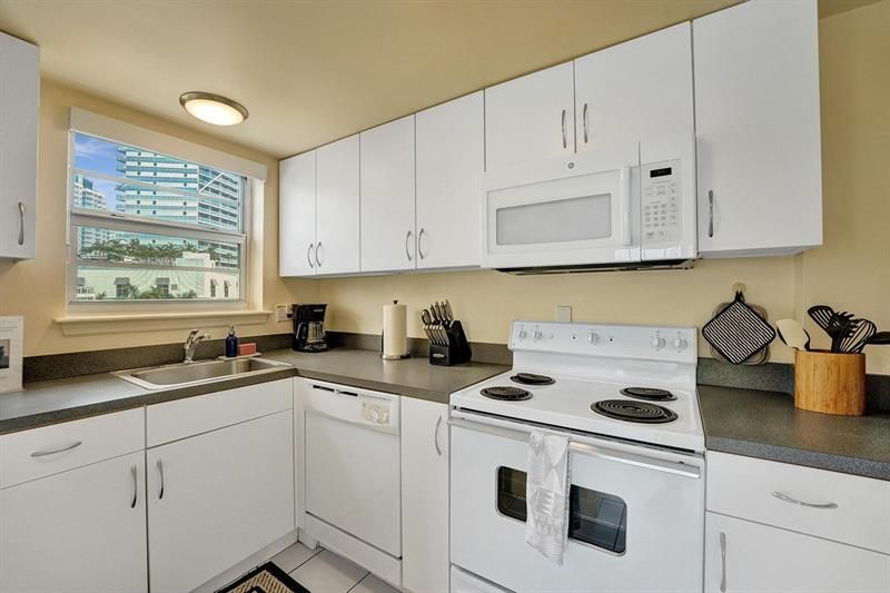 341 N Birch Road, Unit 416, Fort Lauderdale, FL 33304 Photo