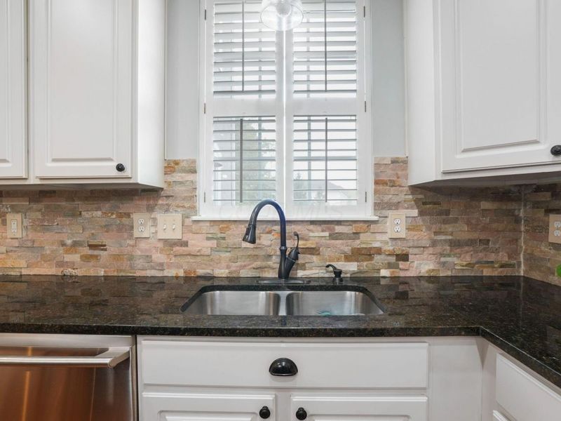 9351 Burnett Lane, Dublin, OH 43017 Photo 18