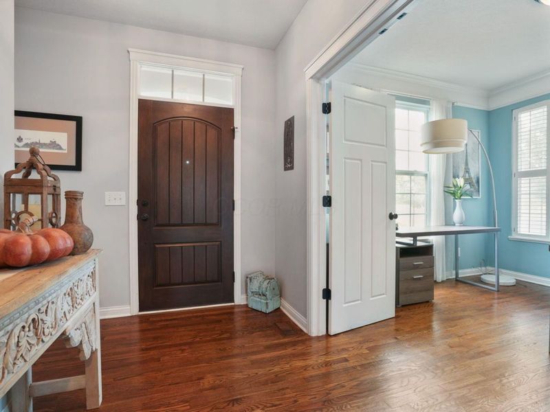 9351 Burnett Lane, Dublin, OH 43017 Photo 3